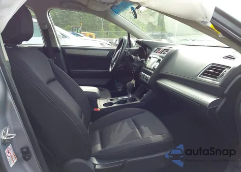 2015 Subaru Legacy 2.5I Premium из США, поврежденный, VIN 4S3BNAC65F3070679